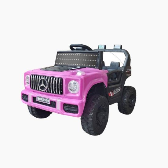 صورة سيارة Mercedes Benz للأطفال مع تفاصيل دقيقة